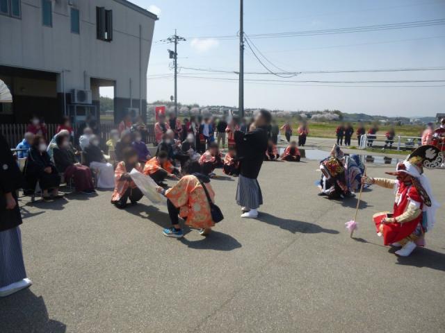 島尾地区春祭り（獅子舞訪問）